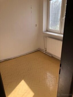 Prenájom dvojgeneračného, poschodového rodinného domu