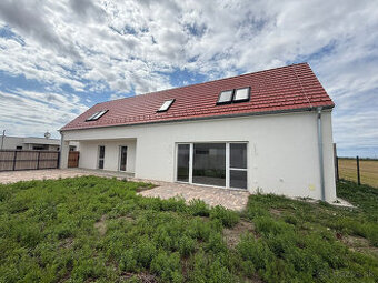 Na predaj 4-izbový dom / poschodový / vo vybavení ŠTANDARD