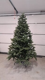 Umely vianocny stromcek jedla kombinácia 3d a 2d