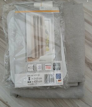 Zavesy na uplnu tmu + ZADARMO tyc na kupelnovy zaves