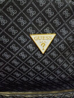Guess batoh