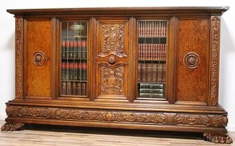 Starožitná neorenesanční knihovna na lvích tlapách