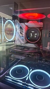 ASUS Rog STRIX Z790-A WIFI D4 + i7 13700K + 32GB ram