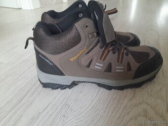 NOVE CHLAPCENSKE TOPANKY