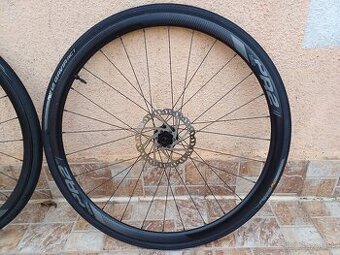 Kolesá na cestný bicykel