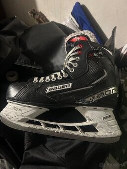 Predám používané hokejové korčule bauer Vapor X3,5