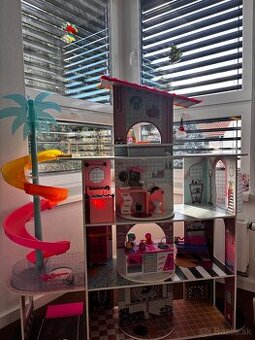 LOL Surprise drevený domček