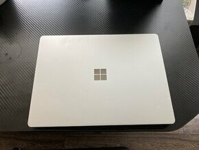 Surface Laptop Go   Core i5 1035G1