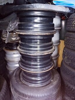 Predám sadu diskou R14 4x100 Hyundai plus zimné pneu