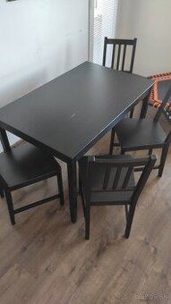 Predám IKEA Stôl a 4 stoličky