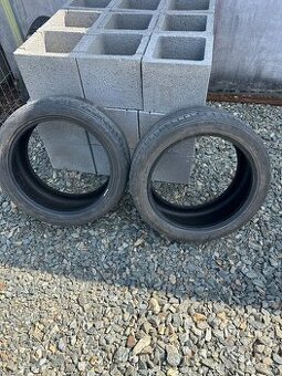 245/40 R18 97Y