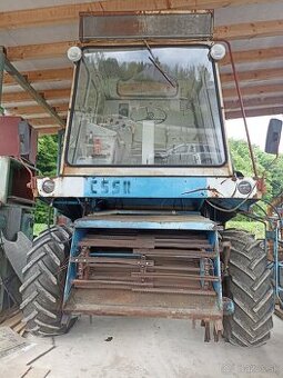 Predám obilný kombajn E-512
