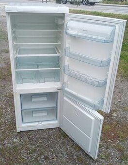 Predám plnefunkčná chladnička s mrazničkou ELECTROLUX