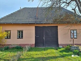 Veľký vidiecky dom s rozľahlým pozemkom