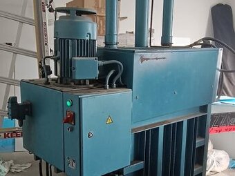 1992 Hydraulický lis na papír HLP 7