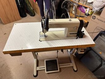 Priemyselný šijací stroj – GLOBAL (so stolom a pedálom)