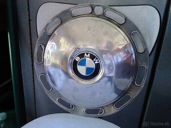 Originálna stará BMW E10 puklica