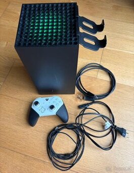 Xbox Series X 1TB a Xbox Elite Series 2 ovládač