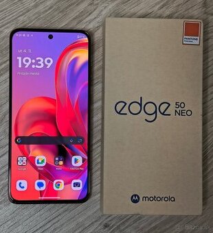 Motorola EDGE 50 Neo 8 GB/256 GB červená