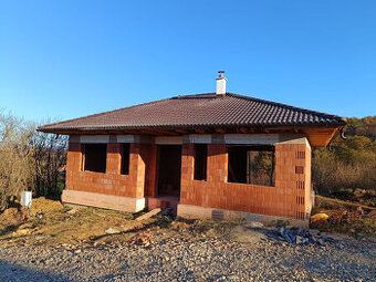 Rodinný dom - bungalov  Trenčianske Jastrabie