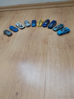 Auta hotwhels a matchbox