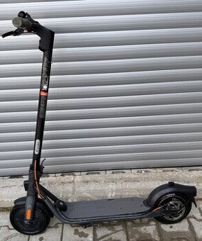 Elektricka Kolobelka kickscooter Ninebot Segway F30E
