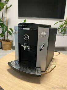 Kávovar Jura Impressa F50