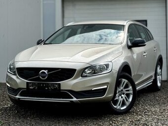 Volvo V60 D3 Cross Country 2.0D,Momentum,1Majiteľ