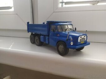 Tatra 148 1:43