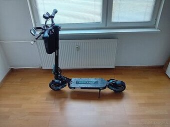 Predám elektrokolobežku Vsett 9+
