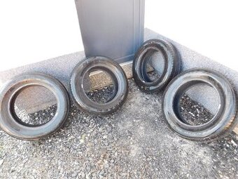 4KS LETNE PNEU 195/65 R15