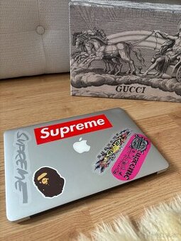 MacBook Air 2017 256GB DNES 150€