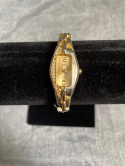 Elegantné Q&Q hodinky – vodotesné, nová batéria,