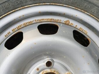 Pneumatiky a disky, plechové na Dacia Duster - 1
