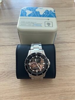 Fossil Skeleton – automatické hodinky s originálnou krabicou