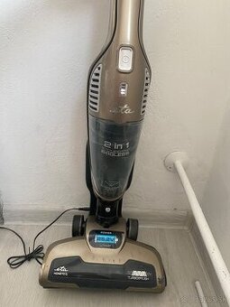 Predam tycovy vysávač