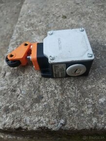 Predám spínače, polohové, koncové