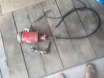 Strojček na strihanie oviec