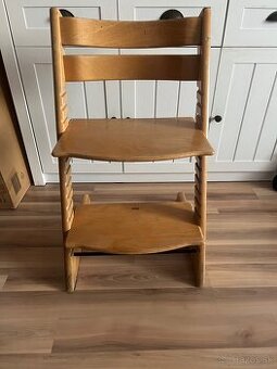 Stokke rastúca stolička