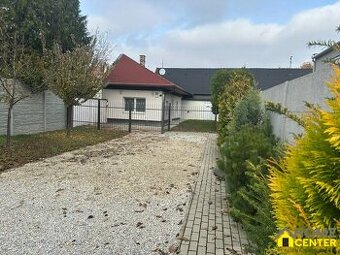 PRENÁJOM : 2 IZBOVÝ RODINNÝ DOM, KOMÁRNO