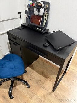 Písací stôl, stolička