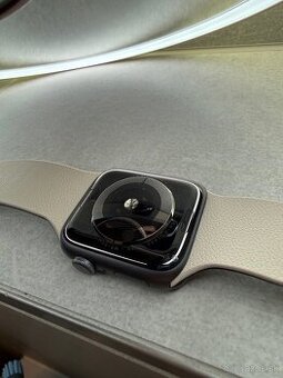 Apple Watch 4 (45mm)