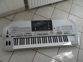 YAMAHA Tyros 2