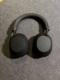 Sony WH-1000XM5 – čierne, top stav
