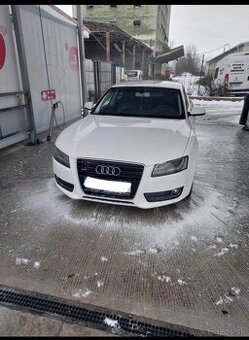 Predam audi a5 Sportback 3 .TDI r.v 2010