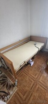 Polohovatelna Postel