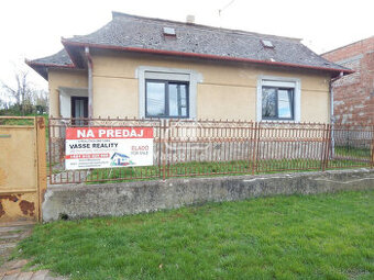 Na predaj 2 izbový tehlový dom v Gbelciach s projektmi .