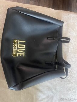Love moschino