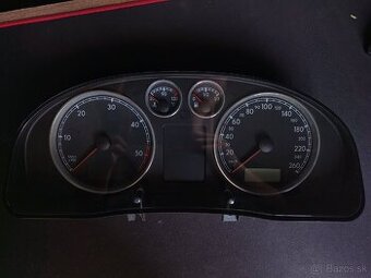 Budíky Passat B5.5 s aktivovaným LED needle sweep