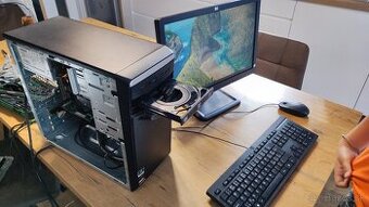 Predam starsi PC Asus Esentio M series